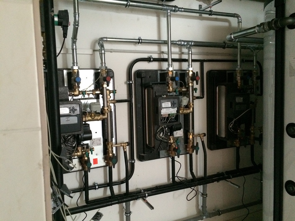 Dezentrale Warmwasserbereiter und Frischwasserstationen sinnvoll nutzen Dezentrale Warmwasserbereiter und Frischwasserstationen sinnvoll nutzen