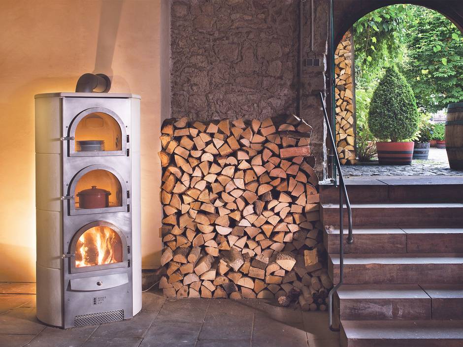 Römerofen: Kochen und heizen ohne Strom Römerofen: Kochen und heizen ohne Strom